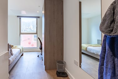 Silver En Suite at Pavilion Point, 118-132 London Road, The Level, Brighton, BN14JH - Image 3